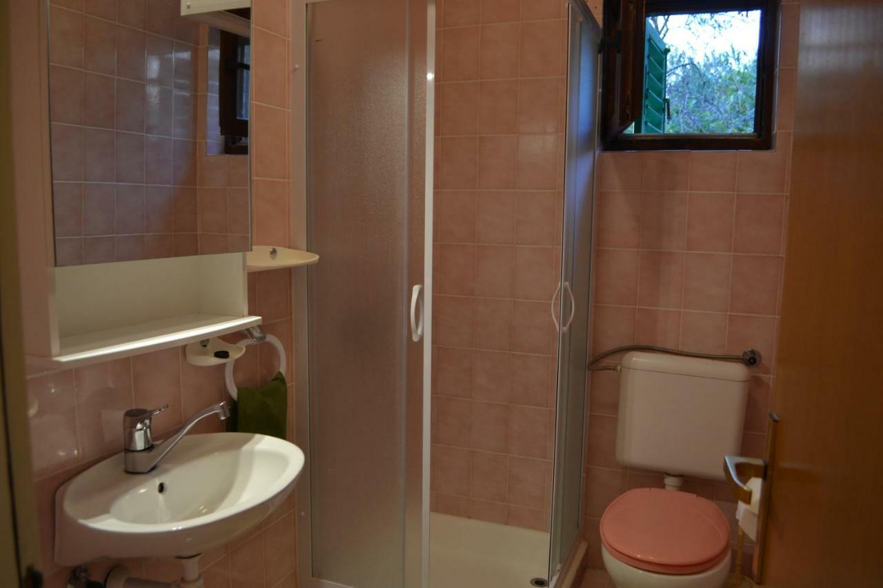 House Niva Apartamento Supetarska Draga Exterior foto