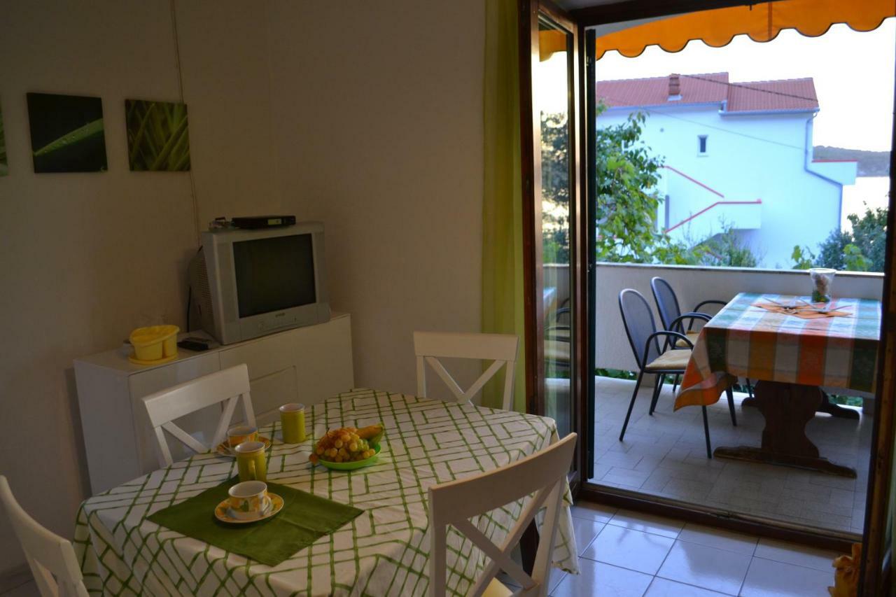 House Niva Apartamento Supetarska Draga Exterior foto